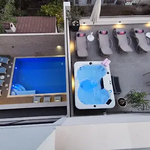 Luxury Pino Guest house